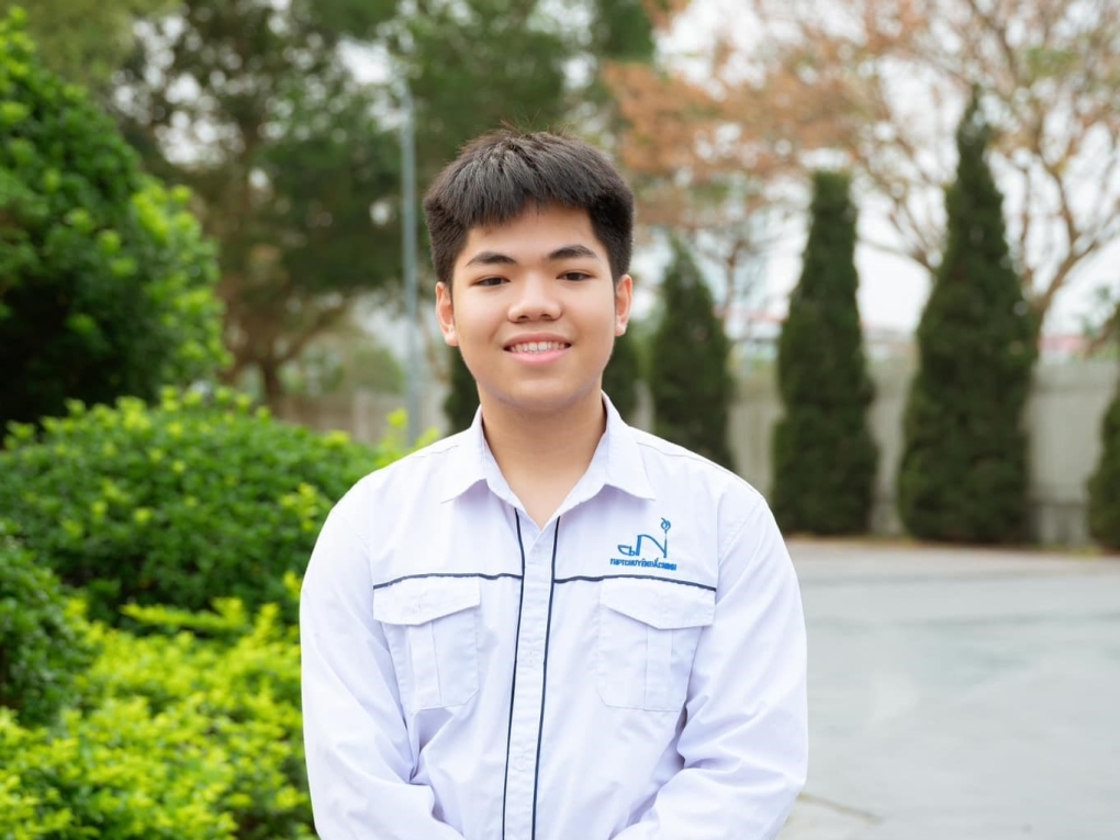 Nam sinh dẫn đầu đội tuyển Việt Nam tại Olympic Hóa quốc tế 